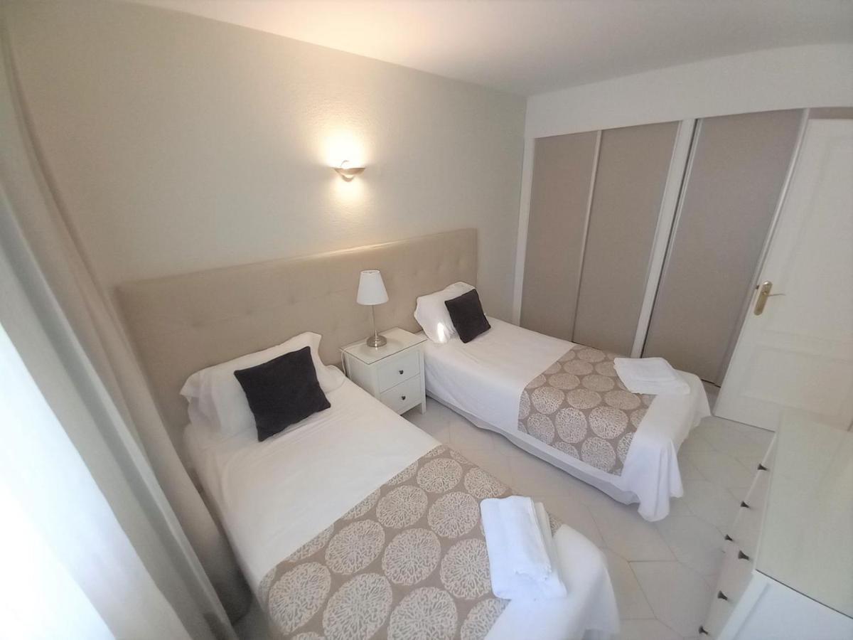 Miraflores Beachfront Penthouse Sitio de Calahonda Εξωτερικό φωτογραφία