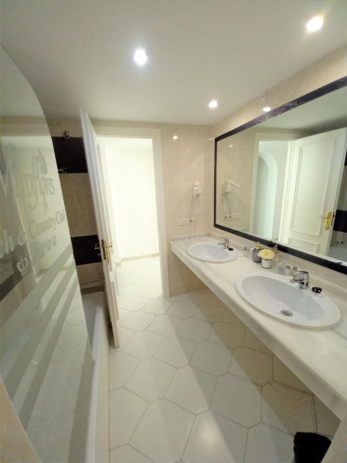 Miraflores Beachfront Penthouse Sitio de Calahonda Εξωτερικό φωτογραφία